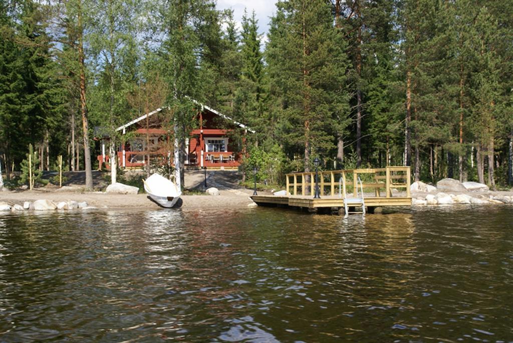 Kartanohotelli Satulinna Huvilat Hirvensalmi Kültér fotó