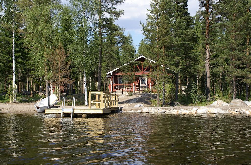 Kartanohotelli Satulinna Huvilat Hirvensalmi Kültér fotó